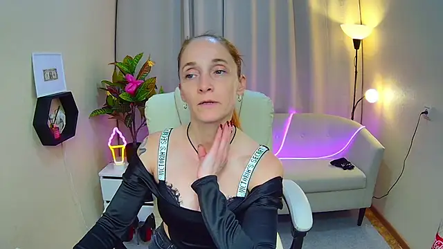 Živý XXX chat BreeTerner