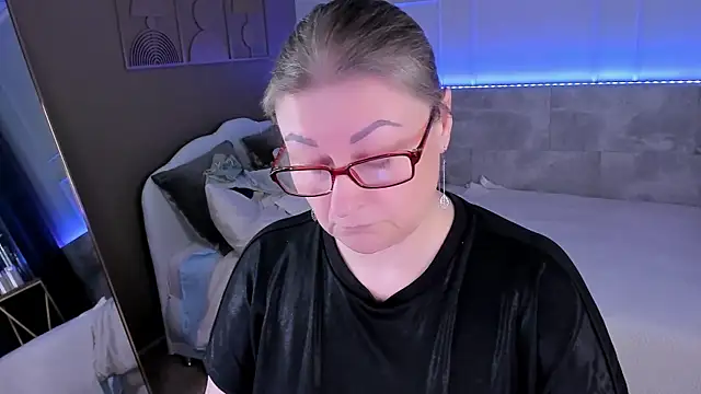 AlexandraKind 网络视讯表演