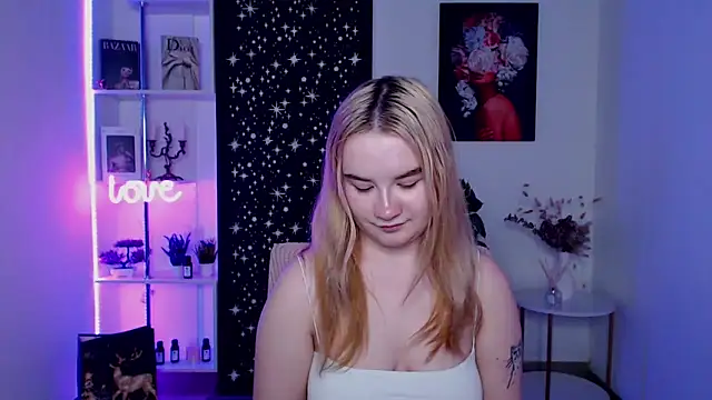 MollyShining: онлайн-секс-чат