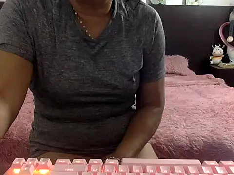 mommy-Milf live XXX chat