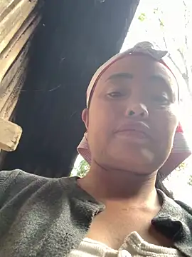 ten-girl-2k5 Chat XXX in diretta