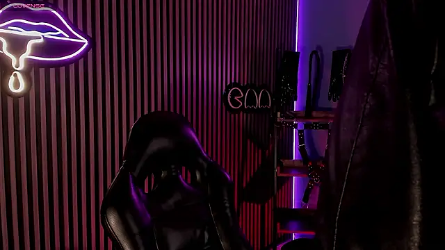 Maximoking26 Chat XXX in diretta