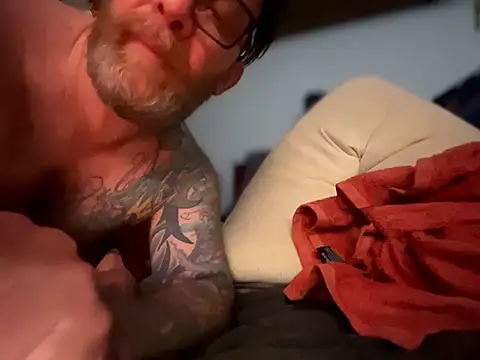 Tattooednakedguy live XXX chat