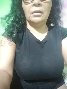 Amarantha25 élő XXX-chatje