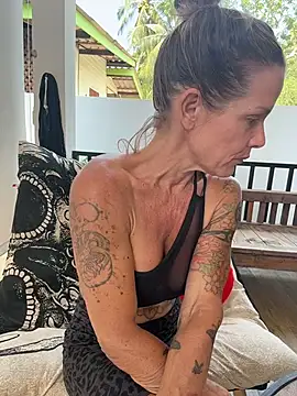 Chat XXX en directo de mommyselenafit_