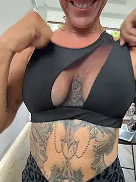 mommyselenafit_ 即時 XXX 聊天