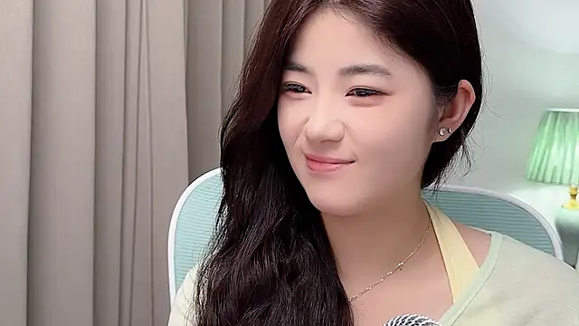 Nicole20266 在線直播表演