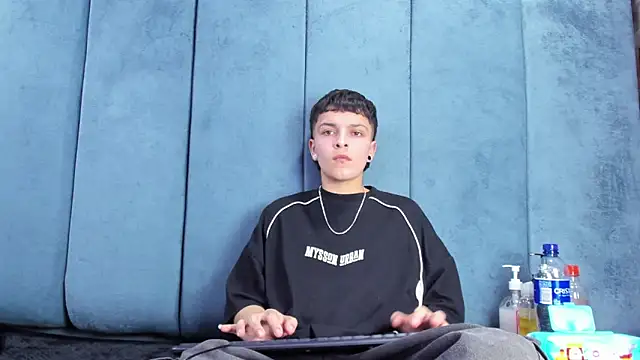 Megan_Thompson_: онлайн-секс-чат