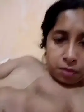 hotaniani লাইভ XXX চ্যাট