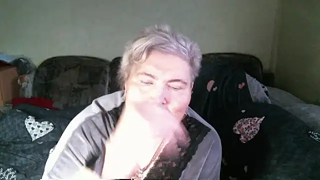 Lana555 élő XXX-chatje