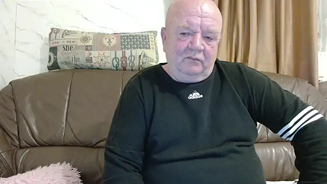 fullballs6 élő XXX-chatje