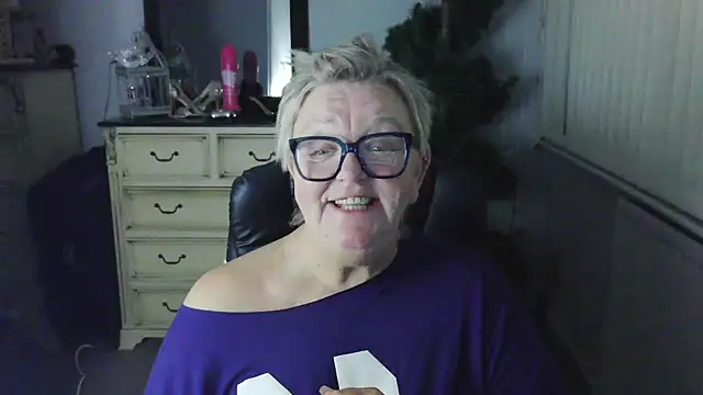 Chat +18 de BridgetBlueEyes ao vivo