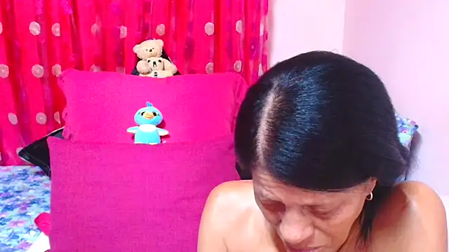 دردشة SLUTTYROXY الجنسية المباشرة