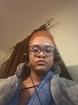 XXX chat uživo modela nickytheehawtie