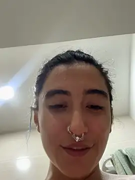 Chat +18 de LunaisBack ao vivo