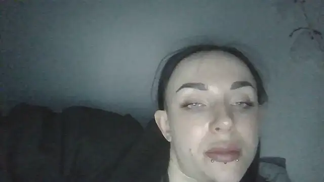 Chat +18 de Trinsy_Love ao vivo