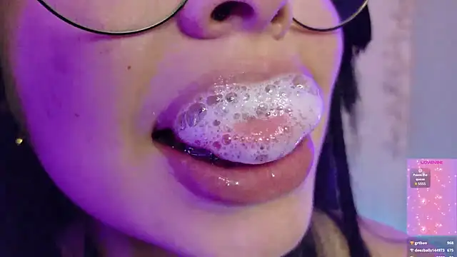 دردشة Haelycute الجنسية المباشرة