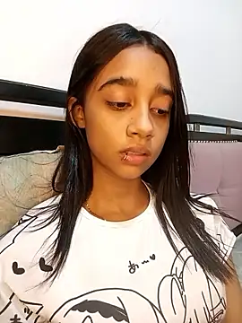 Zoe_Sweett18: онлайн-секс-чат