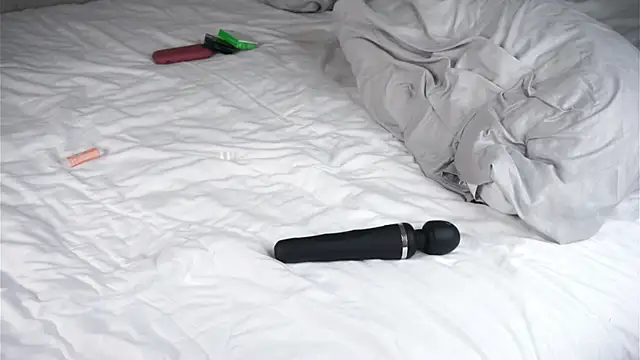 MonetLeitman Adlı Modelin Canlı XXX Sohbeti