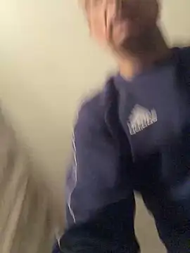 Show modela funguy19782 na web-kameri