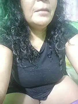 Amarantha25's Live XXX Chat