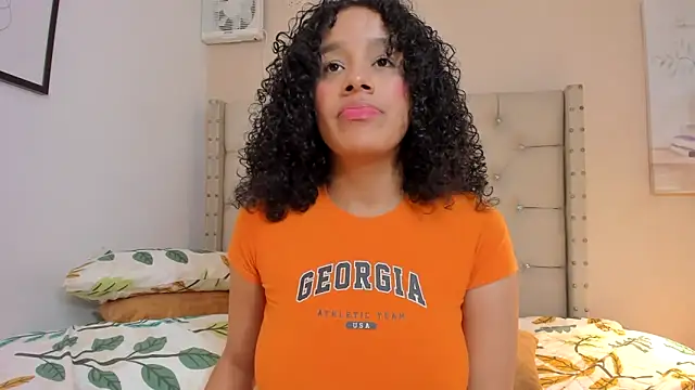 vanesasexyhot21 Adlı Modelin Canlı XXX Sohbeti