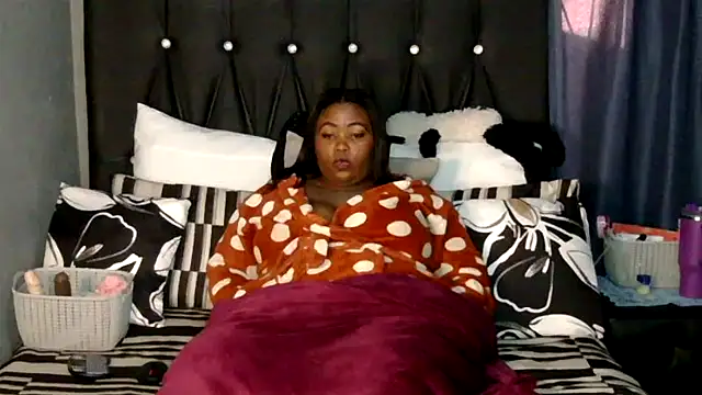 caramelbooty69 Adlı Modelin Canlı XXX Sohbeti