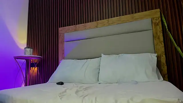 แชท XXX สดของ mia_watsonn_