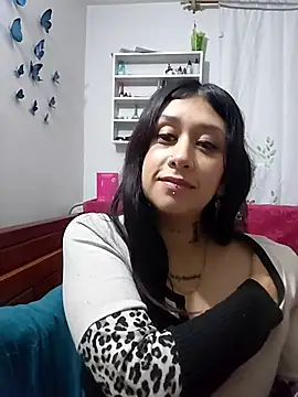 Sparkly_Girl Adlı Modelin Canlı XXX Sohbeti