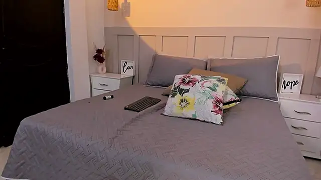 دردشة MartinaGuzmann الجنسية المباشرة