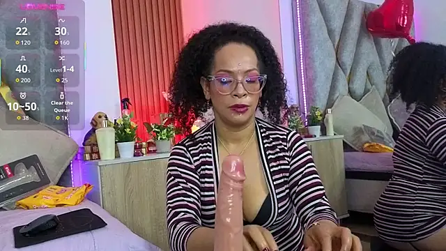 Cintiia_Holmes' Live XXX Chat