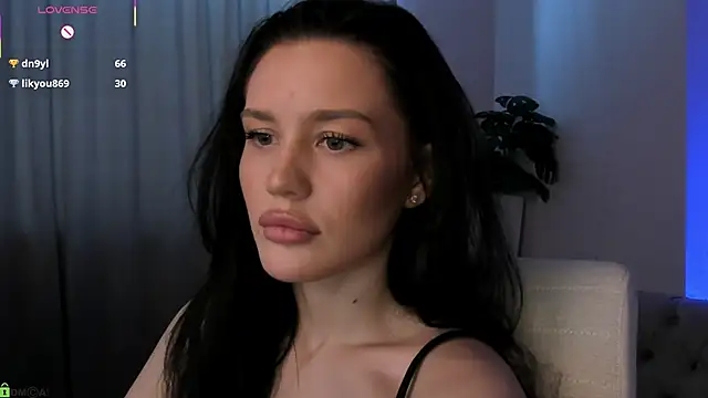 Chat XXX en directo de Aria_Mila