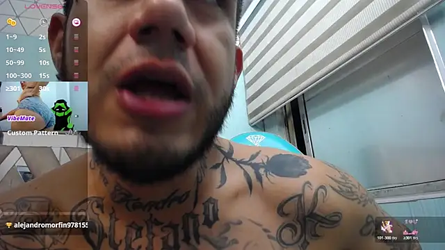 Živý XXX chat allison_max_tattoo