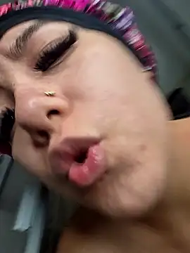 alaia_princess 现场XXX聊天