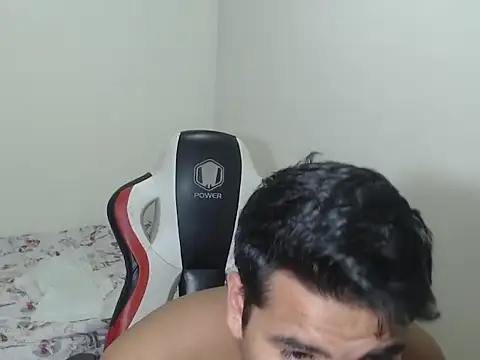 Show modela kylian_07 na web-kameri