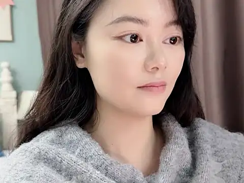 sarah111 Adlı Modelin Canlı XXX Sohbeti