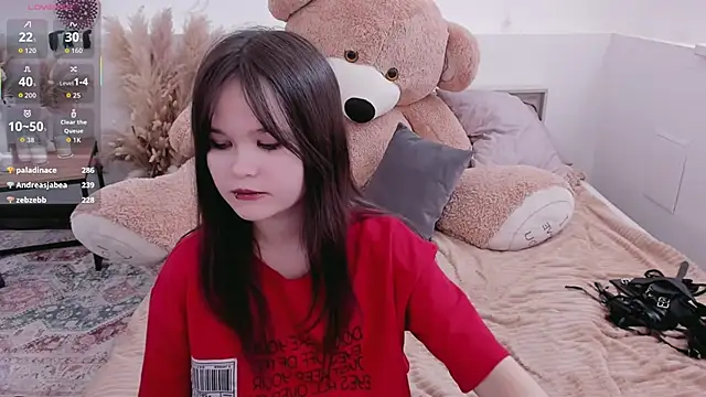 Elainebeness: онлайн-секс-чат