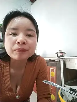 Ivy_Trix2's Live XXX Chat