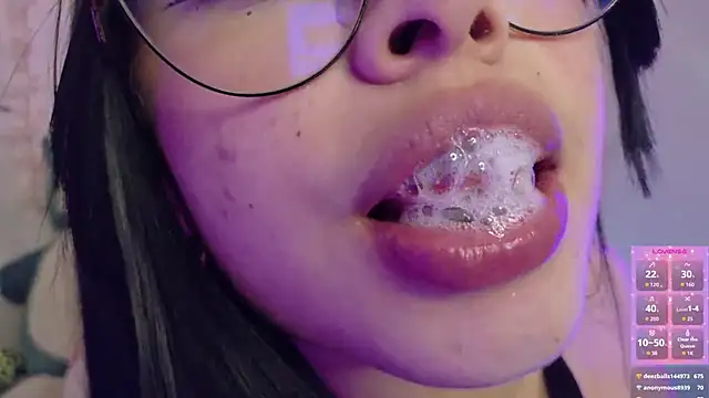 Chat XXX en directo de Haelycute