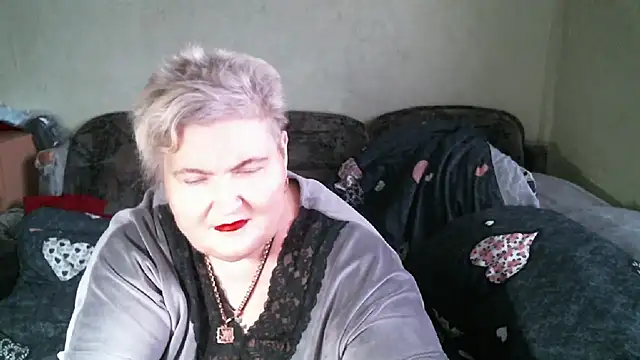 Show modela Lana555 na web-kameri