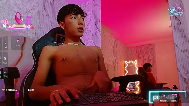 osamu_tay Adlı Modelin Canlı XXX Sohbeti