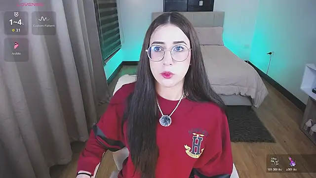 XXX chat uživo modela KittyCute-