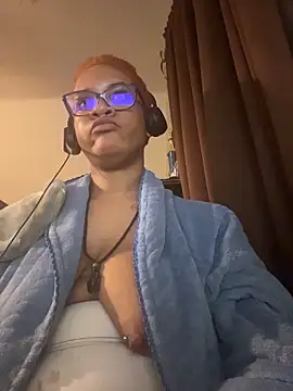 Pokazy przed kamerką – nickytheehawtie