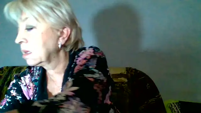 DianaQDream: онлайн-секс-чат