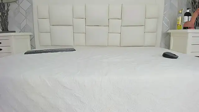 naia_cox's Live XXX Chat