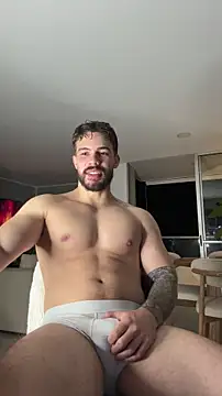 Valenthino_Salvatore: онлайн-секс-чат