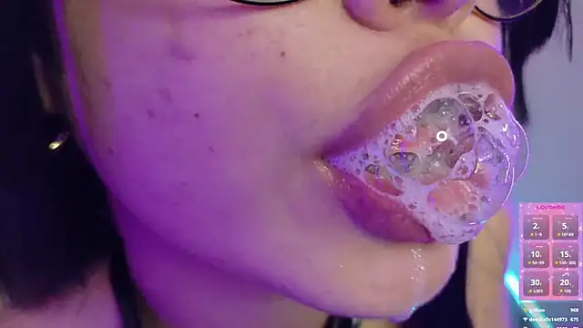 Haelycute 现场XXX聊天