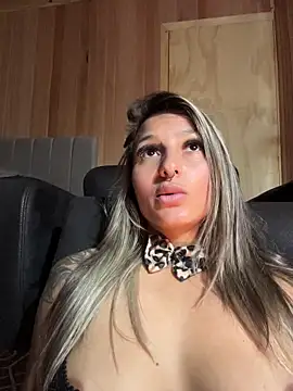 Chat XXX en directo de AliceStone19