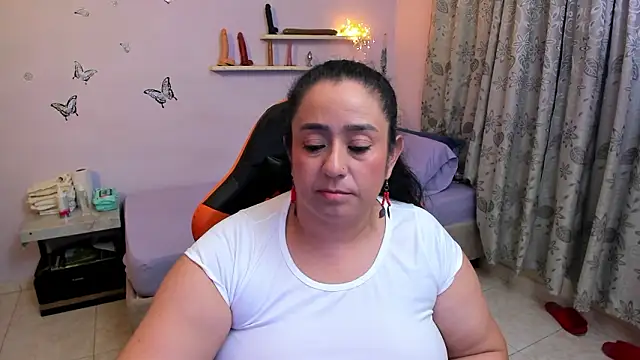 Chat XXX en directo de agathaxxx-69