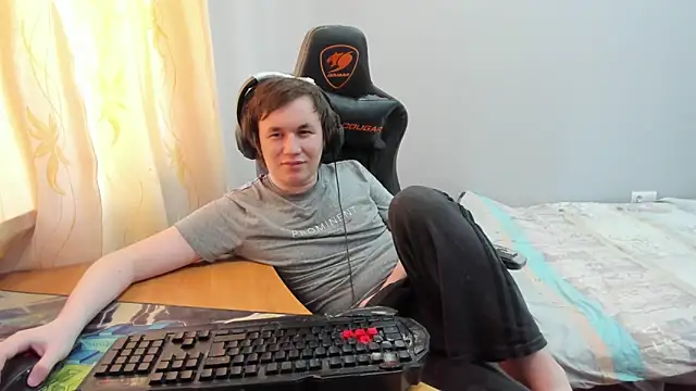 iliaskrislove Chat XXX in diretta